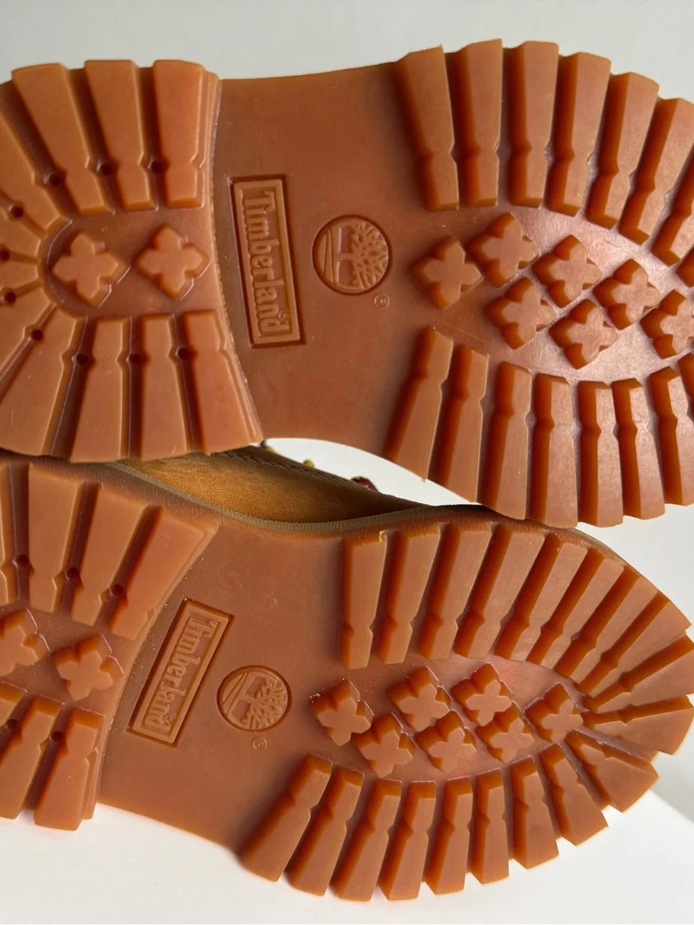 Timberland Kids Tan Lace-Up.